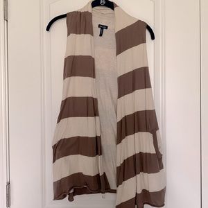 Splendid sleeveless sweater with pockets